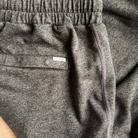 Vuori Heathered Black Ponto Performance Jogger Pants - Picture 7 of 8